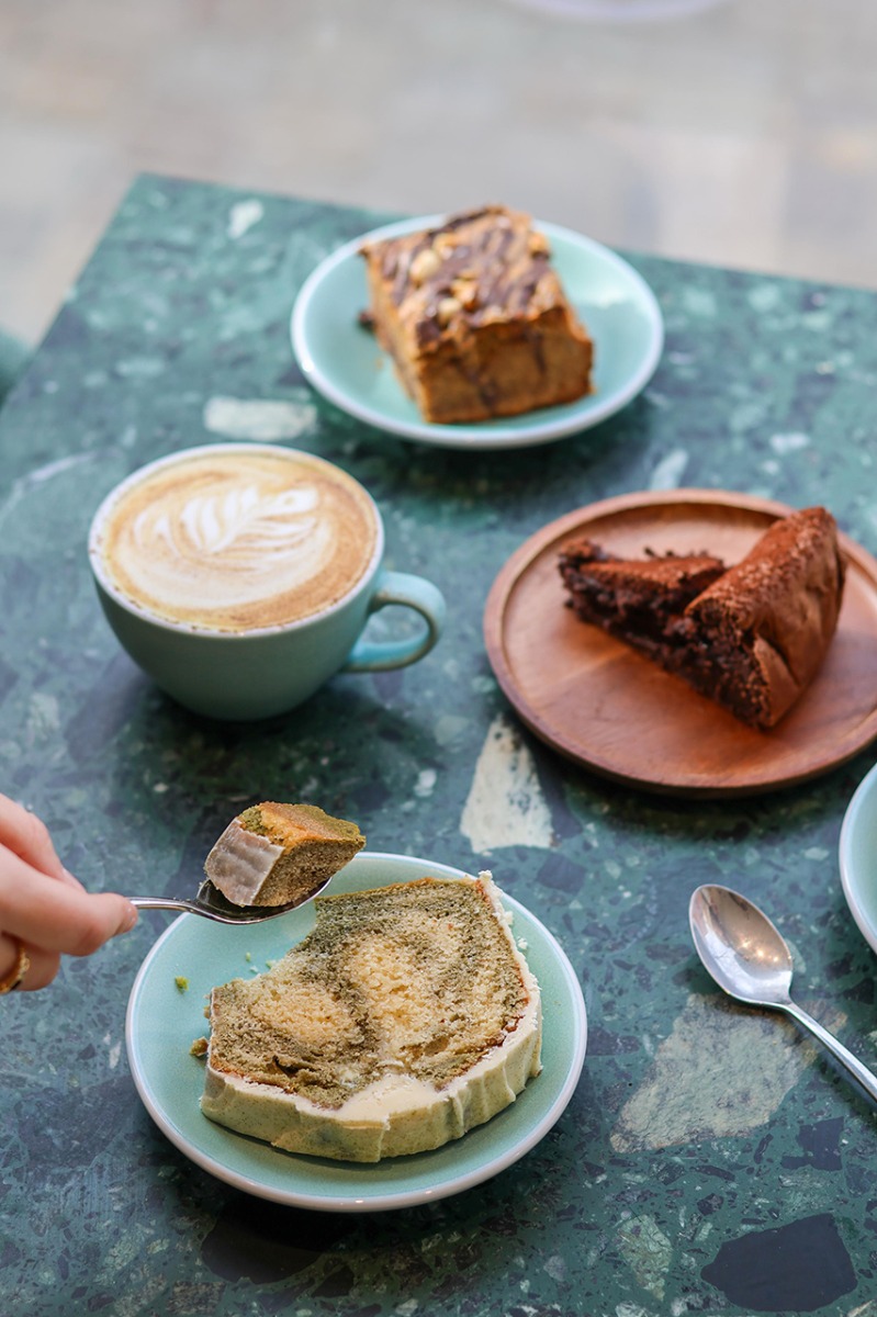 ONO Brunch & Coffee Brussels - Matcha cake marbre