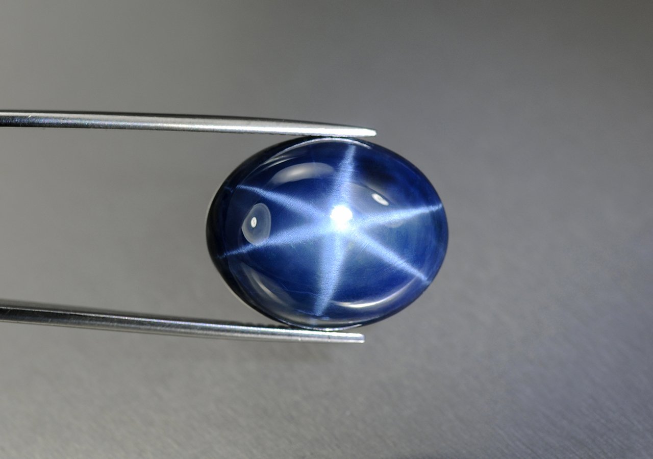 September blue, LB - Very rare Star Sapphire