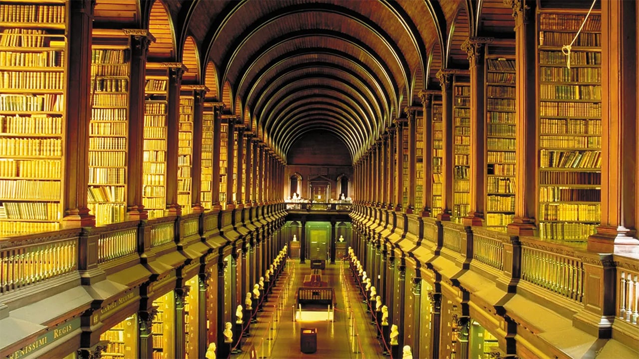 Trinity College Library, Dublin, Irl.