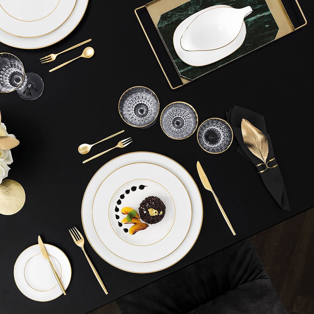 Dining at home, by LB